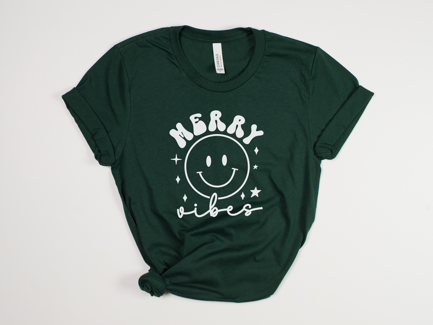 Cute Christmas T-Shirt - "Merry Vibes" Smiley Face Holiday Tee