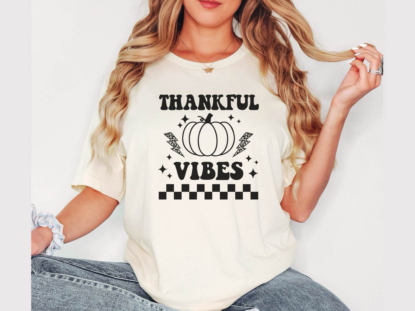 90s Retro Thanksgiving T-Shirt - "Thankful Vibes" - Vintage Style Thanksgiving Tee